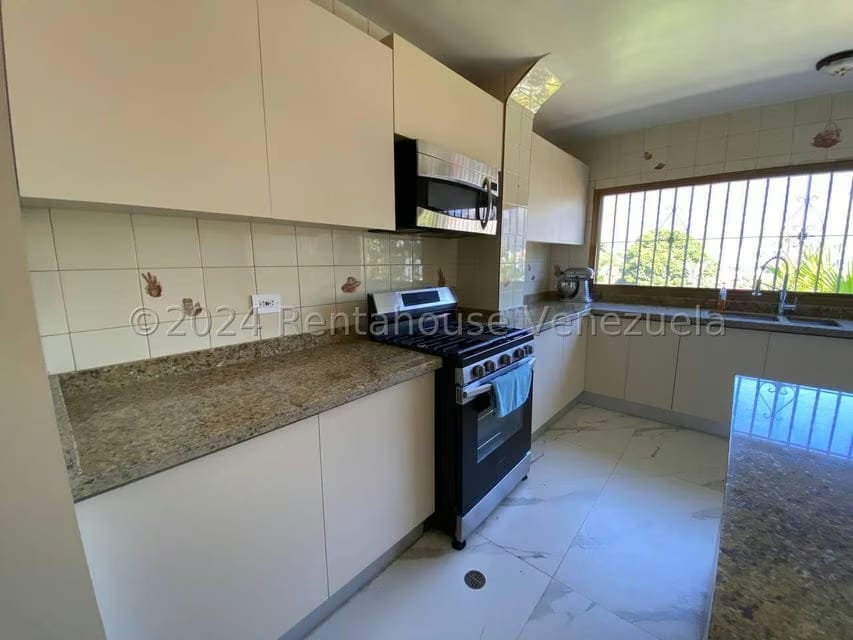 Apartamento (1 Nivel) en Alquiler en Colinas de Los Ruices, Distrito Metropolitano - 29