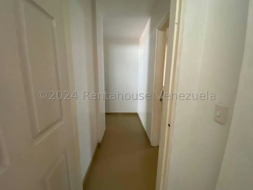 Apartamento (1 Nivel) en Alquiler en Colinas de Los Ruices, Distrito Metropolitano - 34