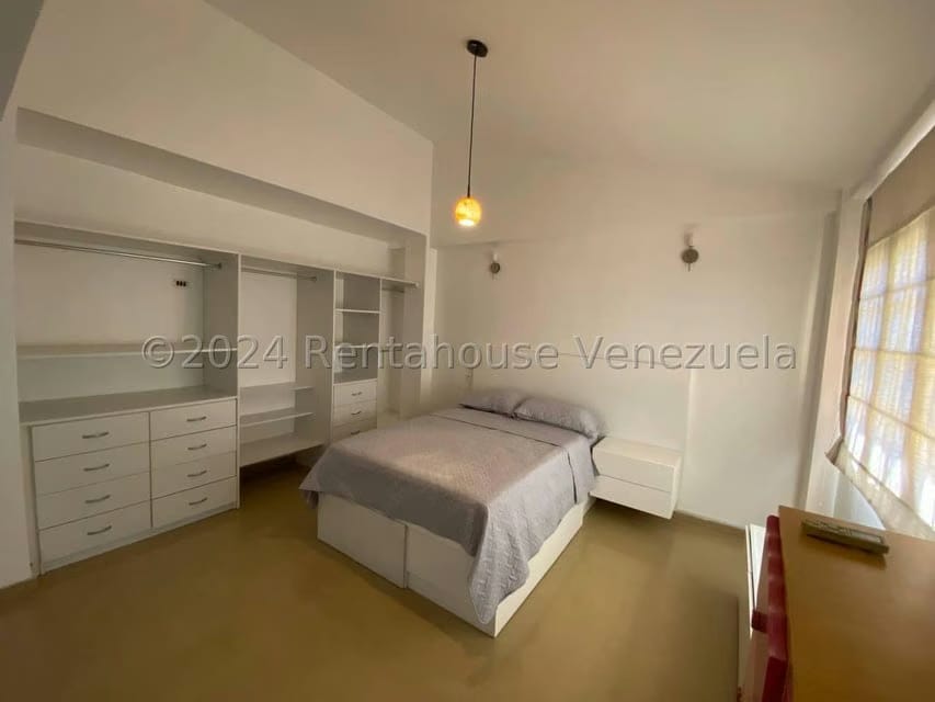 Apartamento (1 Nivel) en Alquiler en Colinas de Los Ruices, Distrito Metropolitano - 36
