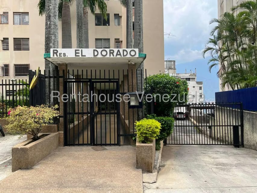 Apartamento (1 Nivel) en Venta en Colinas de Bello Monte, Distrito Metropolitano - 2