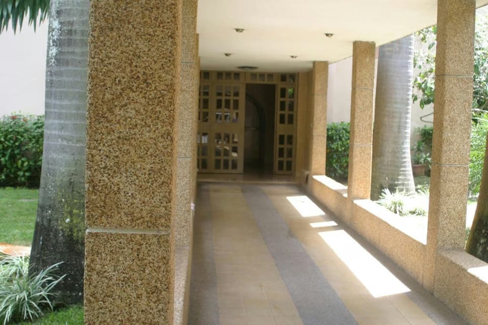 Apartamento (1 Nivel) en Venta en Colinas de Bello Monte, Distrito Metropolitano - 4