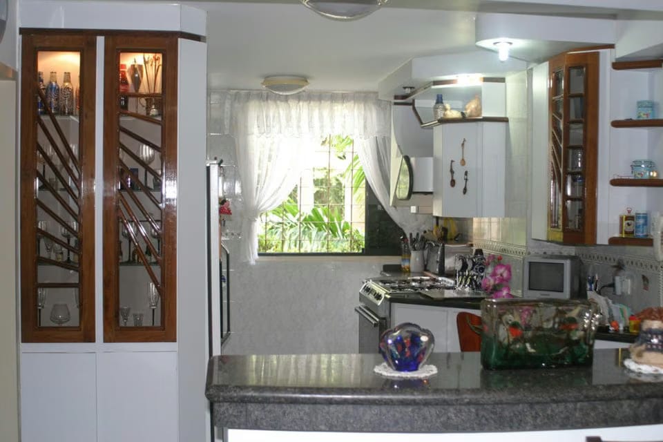 Apartamento (1 Nivel) en Venta en Colinas de Bello Monte, Distrito Metropolitano - 8