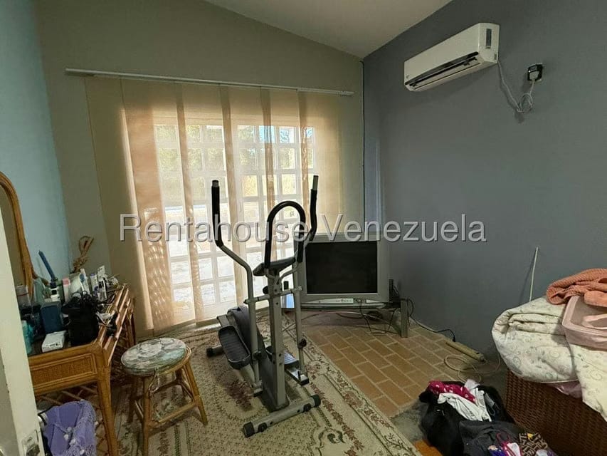 Casa (1 Nivel) en Venta en Club Campestre El Paraiso, Miranda - 28