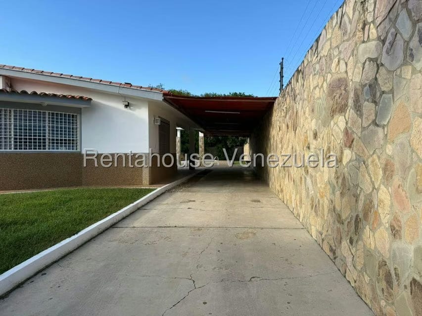 Casa (1 Nivel) en Venta en Club Campestre El Paraiso, Miranda - 5