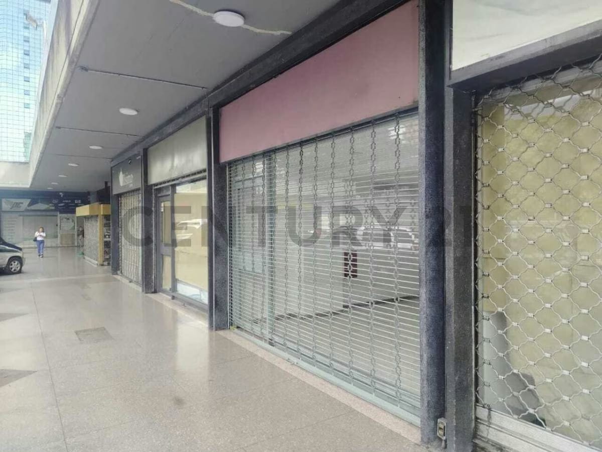 Local de 70 m2 en C. C. Chacaito: Ubicación Estratégica en PB-Capacidad de Carga - 2