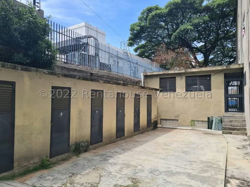 Comercial (Edificio) en Venta en La Florida, Distrito Metropolitano - 8