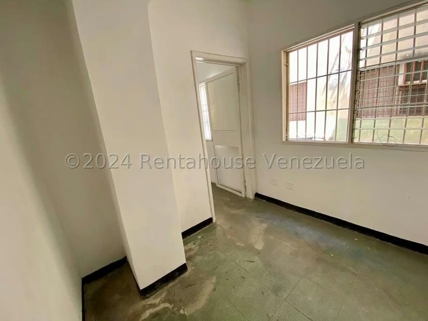 Comercial (Oficina) en Alquiler en Centro, Lara - 3
