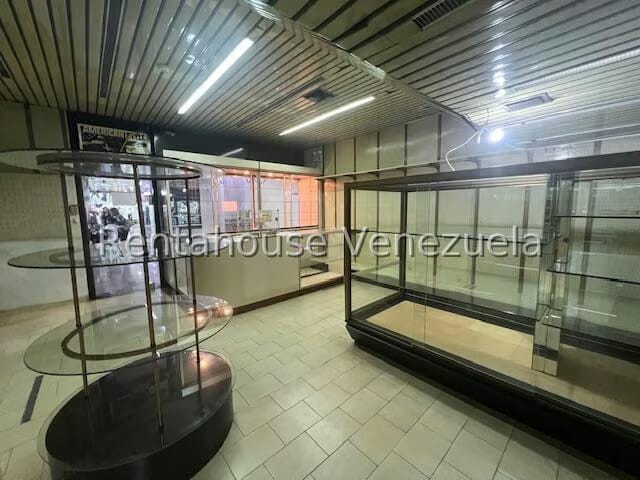 Comercial (Local Comercial) en Venta en Montalban I, Distrito Metropolitano - 7