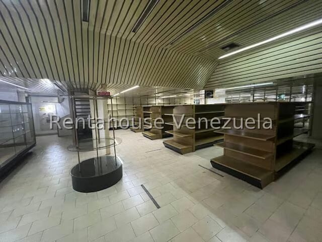Comercial (Local Comercial) en Venta en Montalban I, Distrito Metropolitano - 8