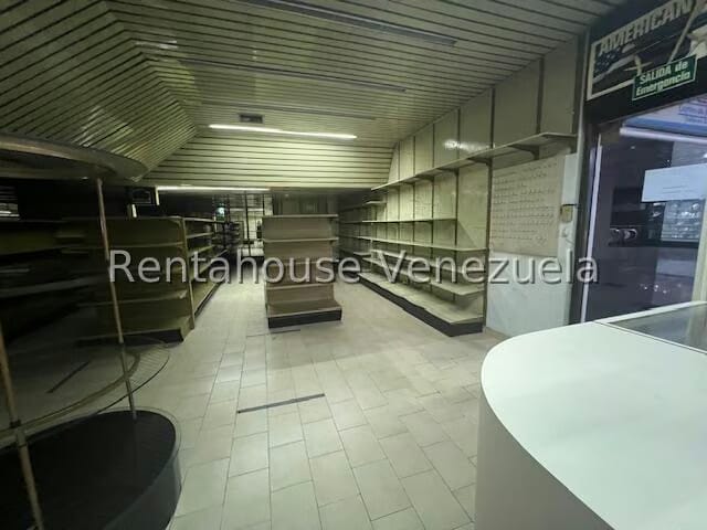 Comercial (Local Comercial) en Venta en Montalban I, Distrito Metropolitano - 10