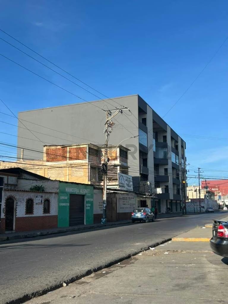 Centro Comercial Georgo en venta en en centro de Cumaná - 3