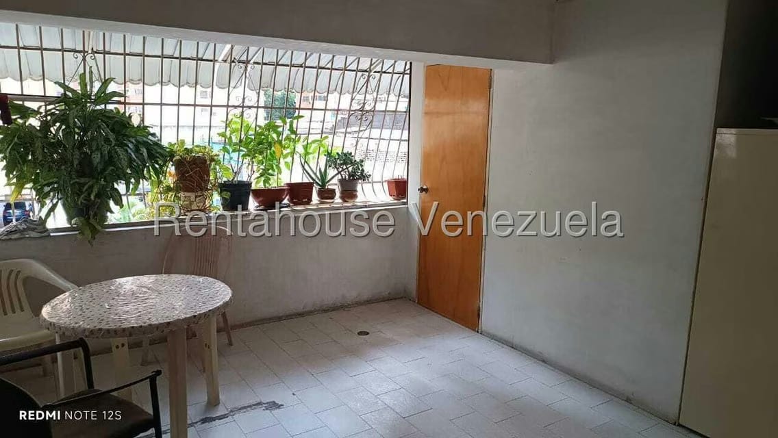 Apartamento (1 Nivel) en Venta en San Bernardino, Distrito Metropolitano - 2