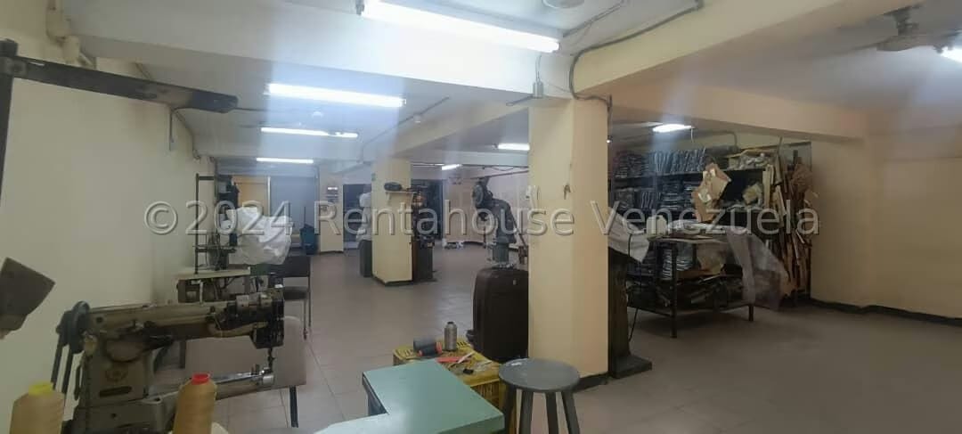 Comercial (Local Comercial) en Venta en Parroquia La Candelaria, Distrito Metropolitano - 17