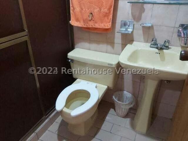 Casa (Duplex) en Venta en Santa Fe Norte, Distrito Metropolitano - 16