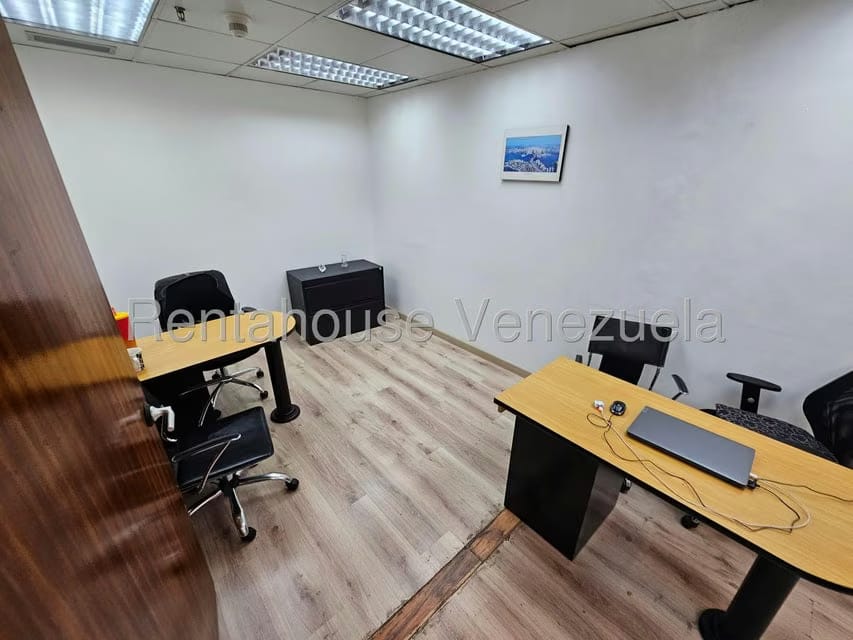 Comercial (Oficina) en Venta en Santa Eduvigis, Distrito Metropolitano - 12