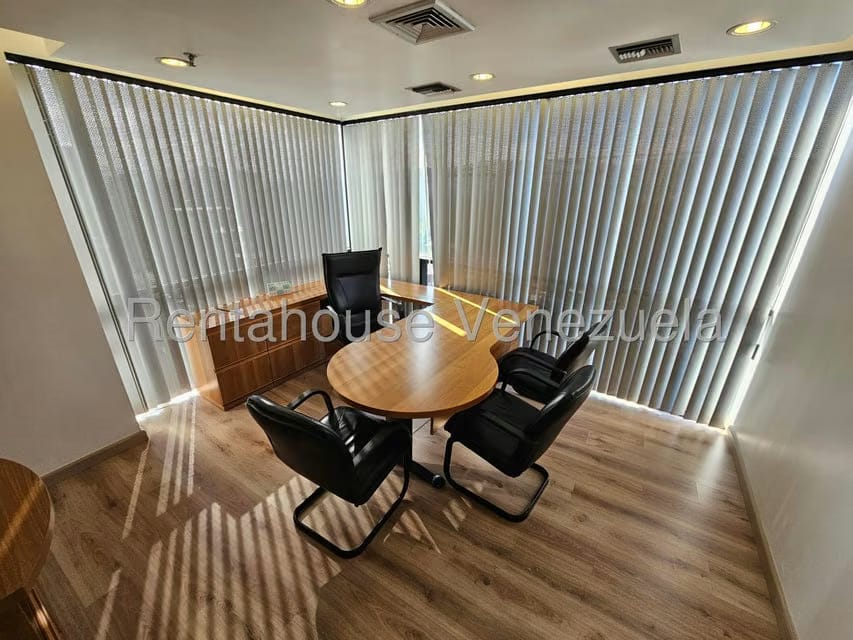 Comercial (Oficina) en Venta en Santa Eduvigis, Distrito Metropolitano - 14