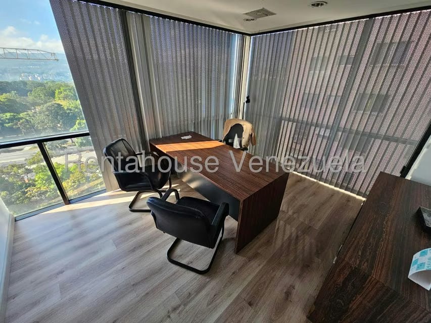 Comercial (Oficina) en Venta en Santa Eduvigis, Distrito Metropolitano - 16