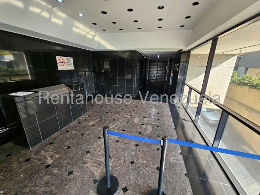 Comercial (Oficina) en Venta en Santa Eduvigis, Distrito Metropolitano - 3