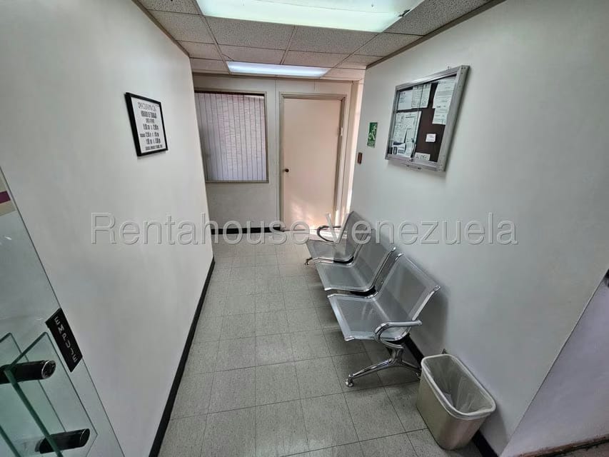 Comercial (Oficina) en Venta en Santa Eduvigis, Distrito Metropolitano - 25