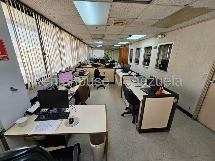 Comercial (Oficina) en Venta en Santa Eduvigis, Distrito Metropolitano - 27