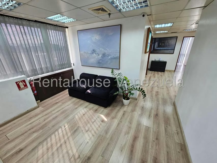 Comercial (Oficina) en Venta en Santa Eduvigis, Distrito Metropolitano - 5