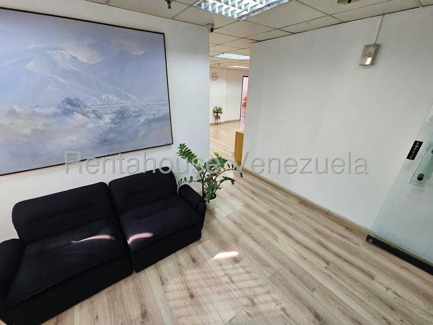 Comercial (Oficina) en Venta en Santa Eduvigis, Distrito Metropolitano - 6