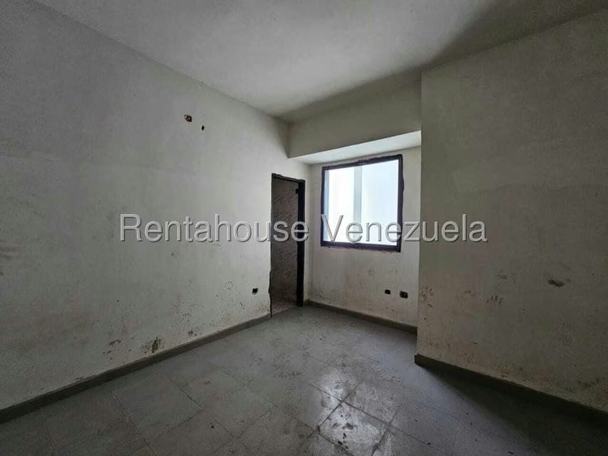 Apartamento (1 Nivel) en Venta en Zona Centro, Aragua - 12