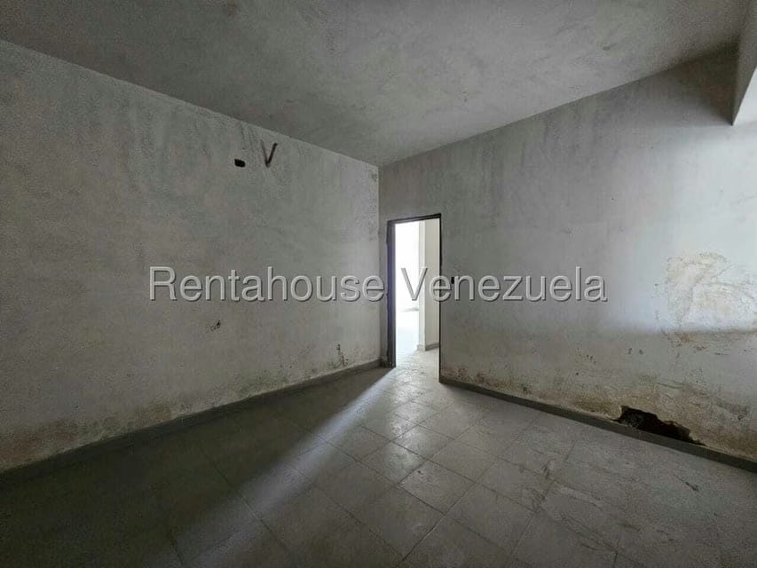 Apartamento (1 Nivel) en Venta en Zona Centro, Aragua - 16