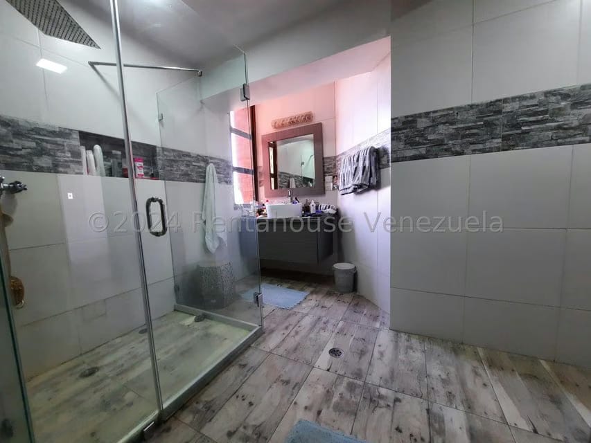 Apartamento (1 Nivel) en Venta en La Lago, Zulia - 18