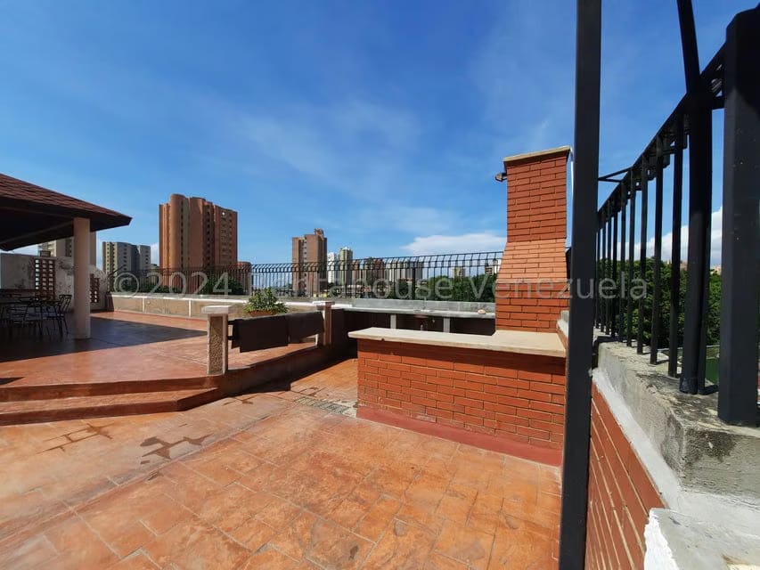 Apartamento (1 Nivel) en Venta en La Lago, Zulia - 25