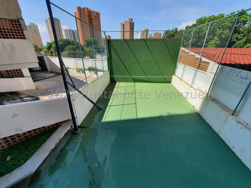 Apartamento (1 Nivel) en Venta en La Lago, Zulia - 29