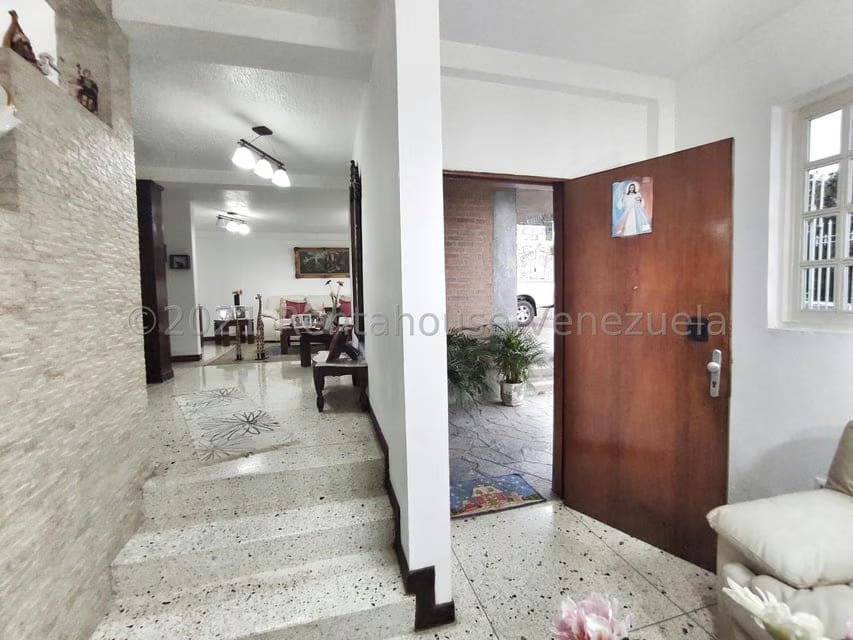 Casa (Duplex) en Venta en Santa Paula, Distrito Metropolitano - 4