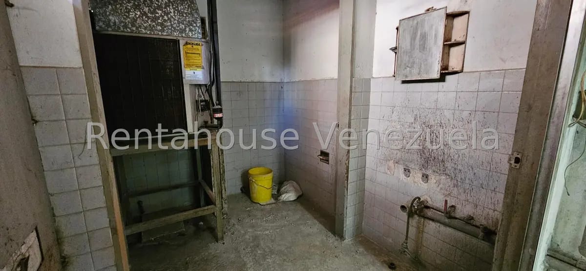 Comercial (Local Comercial) en Alquiler en Palo Verde, Distrito Metropolitano - 13