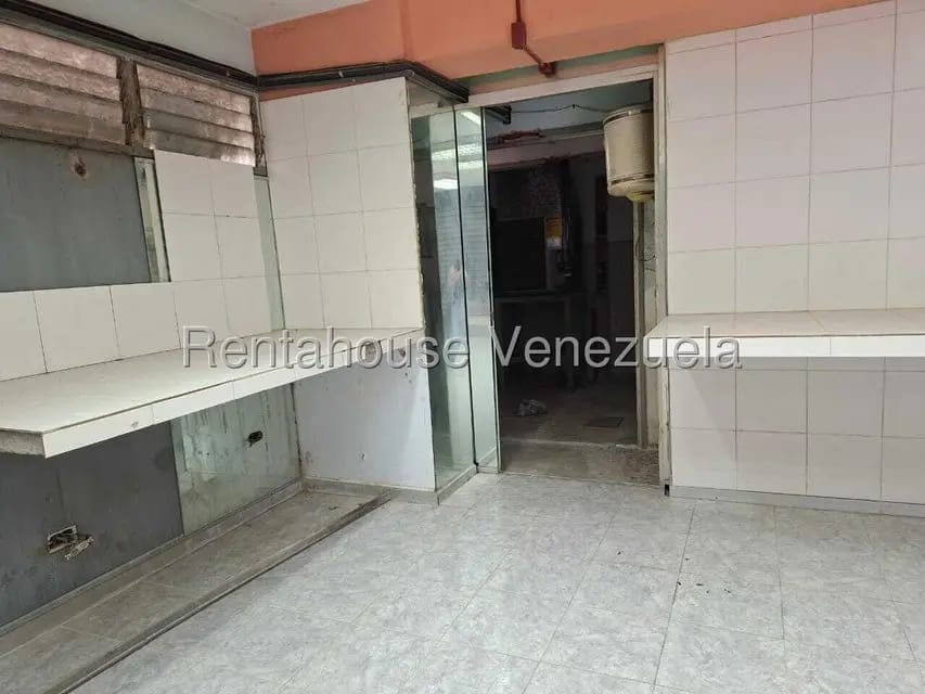 Comercial (Local Comercial) en Alquiler en Palo Verde, Distrito Metropolitano - 15
