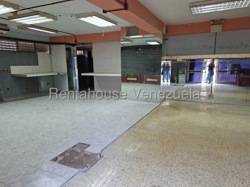 Comercial (Local Comercial) en Alquiler en Palo Verde, Distrito Metropolitano - 7