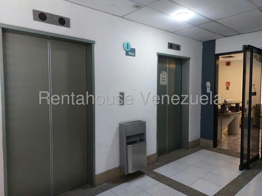 Comercial (Consultorio Medico) en Alquiler en San Bernardino, Distrito Metropolitano - 23
