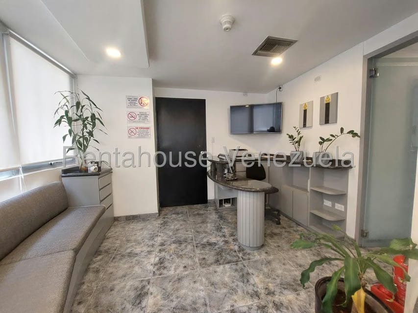 Comercial (Consultorio Medico) en Alquiler en San Bernardino, Distrito Metropolitano - 24