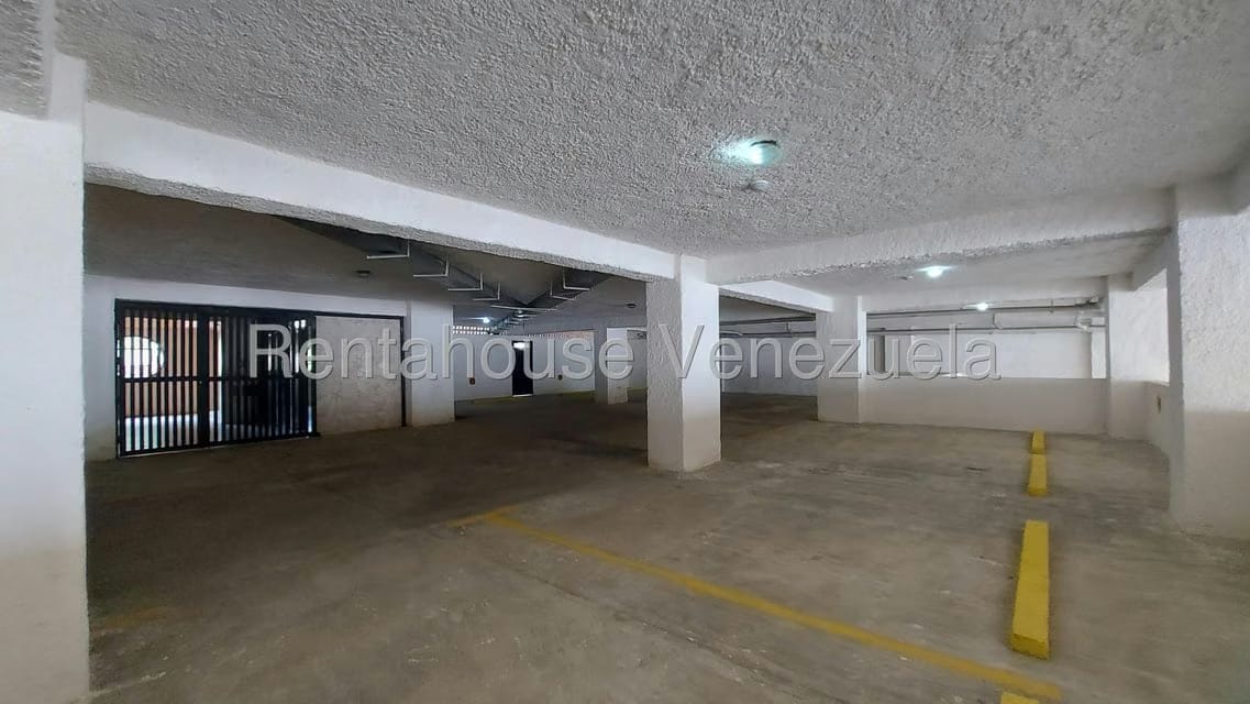 Comercial (Oficina) en Alquiler en Las Acacias, Carabobo - 13