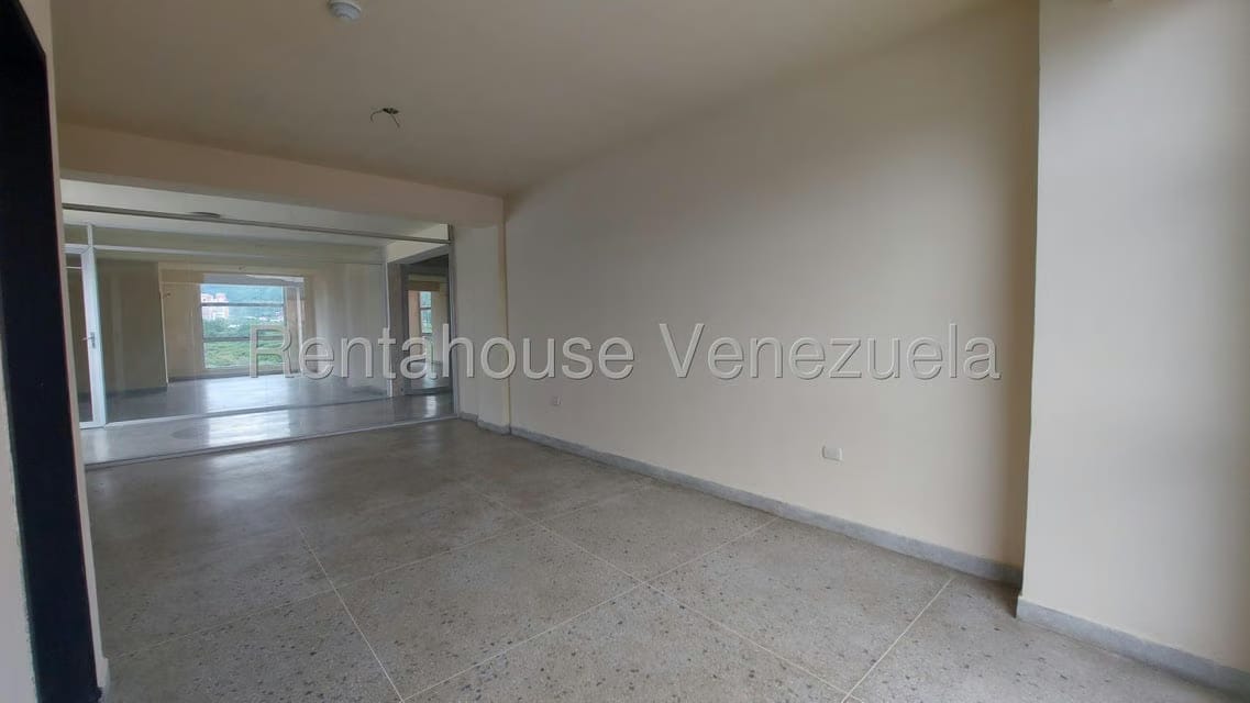 Comercial (Oficina) en Alquiler en Las Acacias, Carabobo - 8