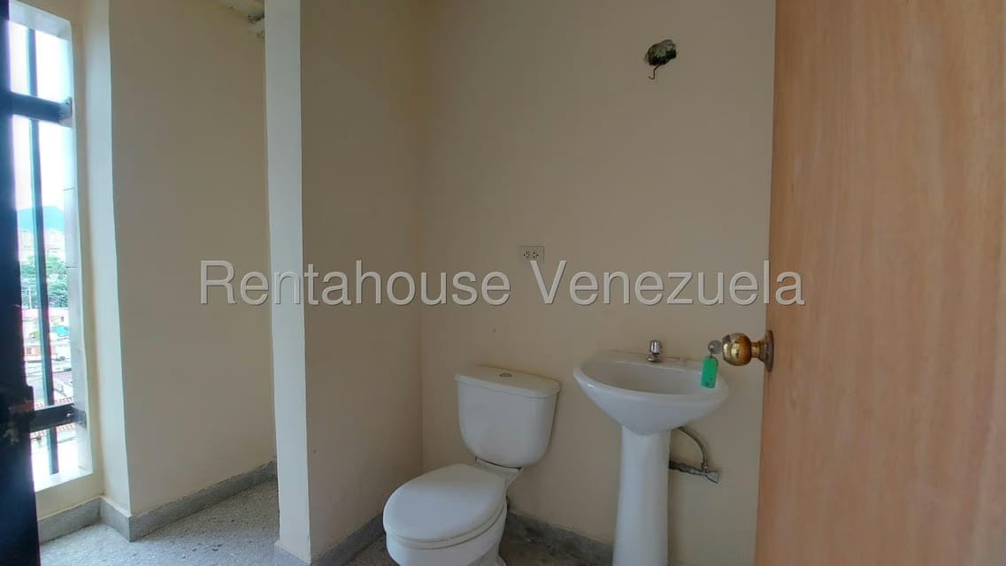 Comercial (Oficina) en Alquiler en Las Acacias, Carabobo - 9