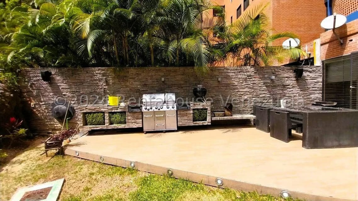Apartamento (Planta Baja) en Venta en Lomas de La Alameda, Distrito Metropolitano - 25