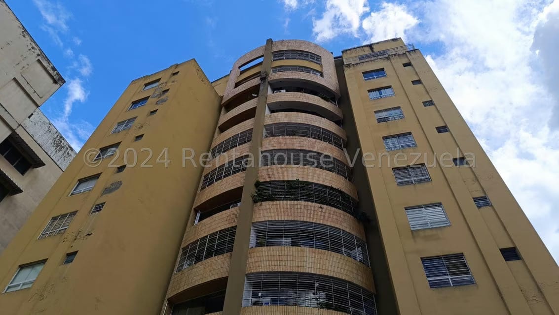 Apartamento (Multiples Niveles) en Venta en Las Palmas, Distrito Metropolitano