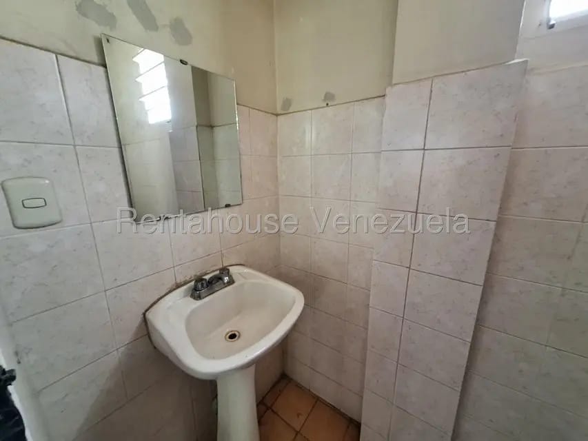 Comercial (Local Comercial) en Alquiler en Montemayor, Carabobo - 12