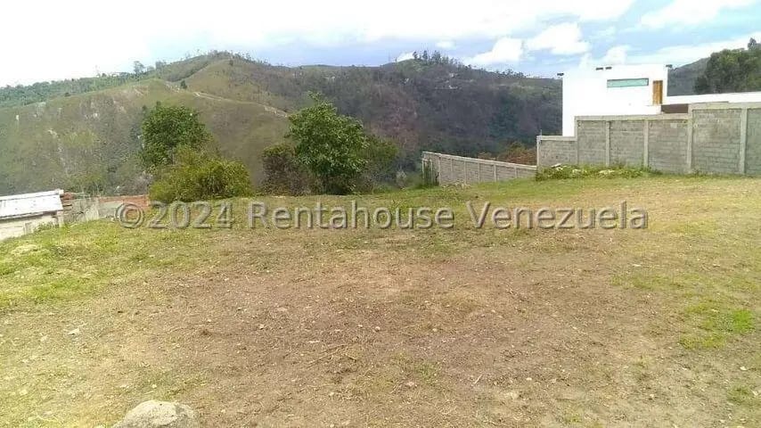 Terreno (Residencial) en Venta en Mirador Panamericano, Miranda
