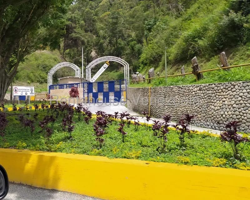 Terreno (Residencial) en Venta en Mirador Panamericano, Miranda - 9