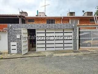 Casa (Duplex) en Venta en La Trinidad, Distrito Metropolitano