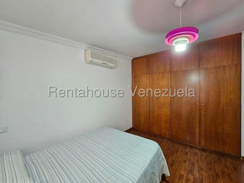 Casa (Duplex) en Venta en La Trinidad, Distrito Metropolitano - 38