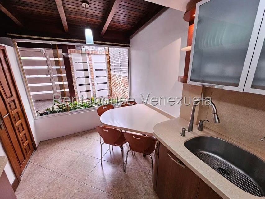 Casa (Duplex) en Venta en La Trinidad, Distrito Metropolitano - 8