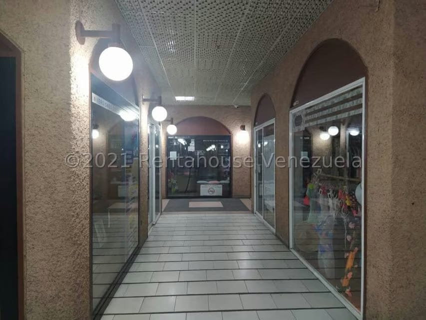 Comercial (Local Comercial) en Venta en Prados del Este, Distrito Metropolitano - 11