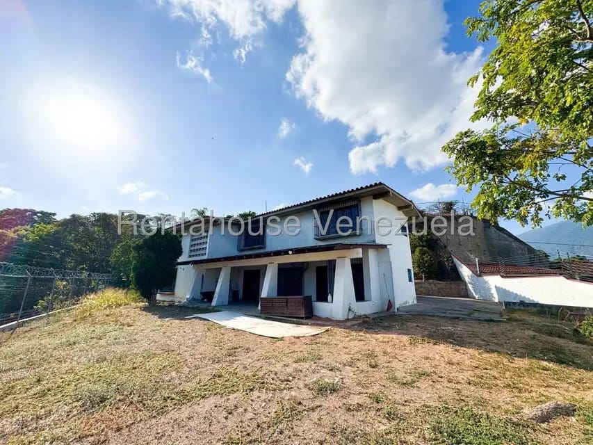 Casa (Duplex) en Venta en Valle Arriba, Distrito Metropolitano